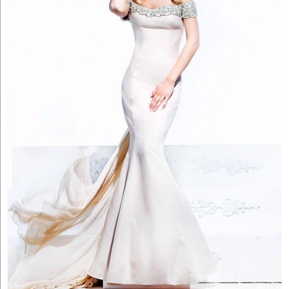 Tarik Ediz Ivory wedding gown with beading
